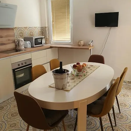 Batala1-city Marina With Secured Private Parking Dubrovnik